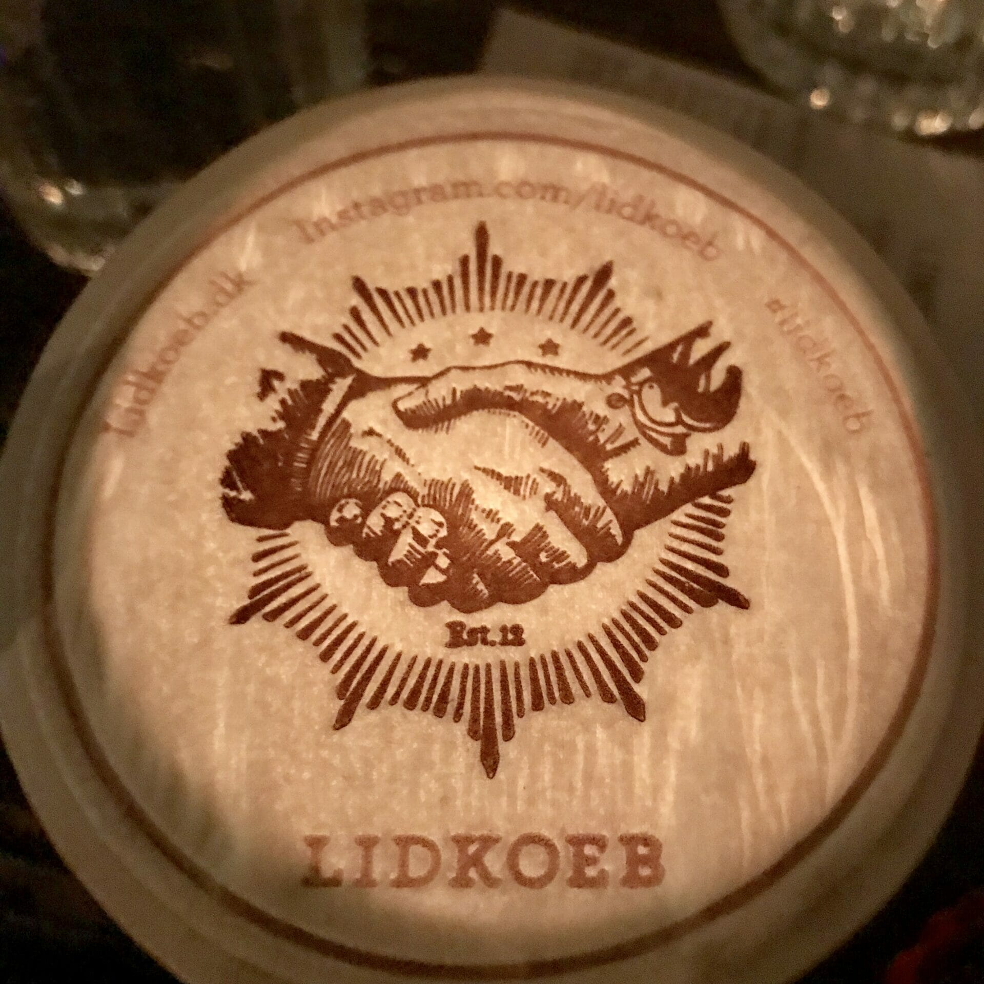 Lidkoeb logo lit up