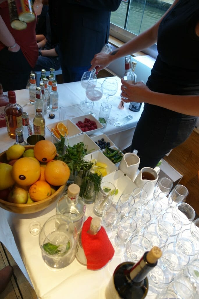 View of the bar with Hero gin in its red cape