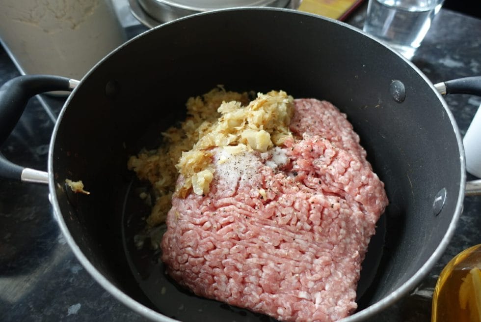 Pork mince filling and other ingredients