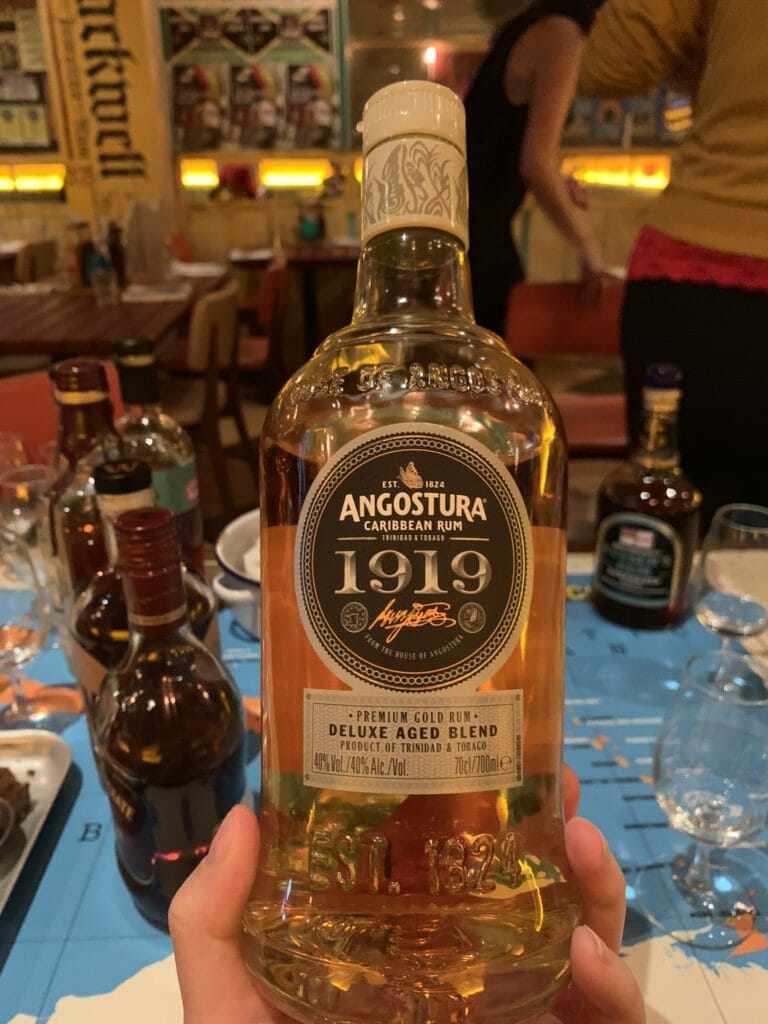 Angostura 1919 deluxe aged blend rum 