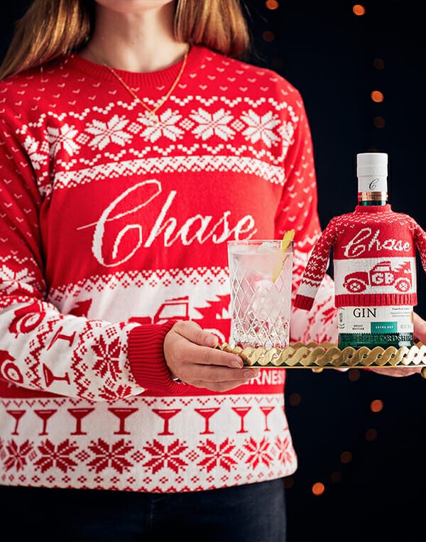Chase Gin Christmas jumper gift set