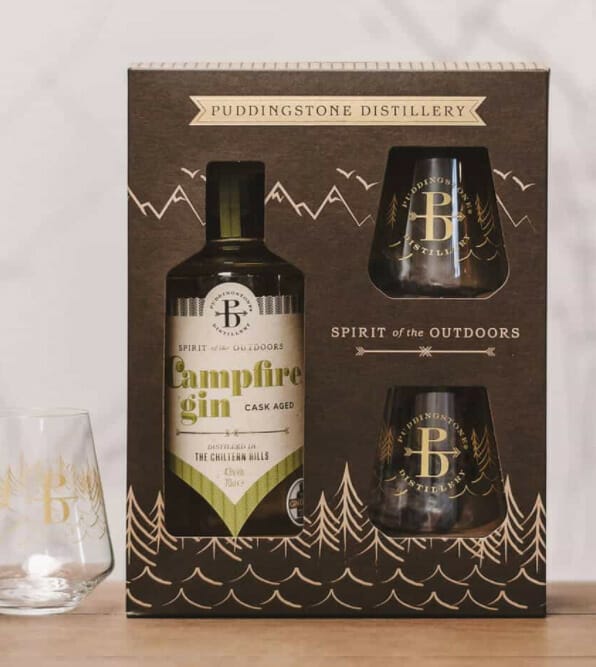 Campfire gin and 2 glasses in presentation box with tree and mountain decoration